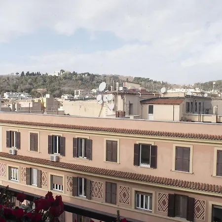 Gg In Vatican Apartment